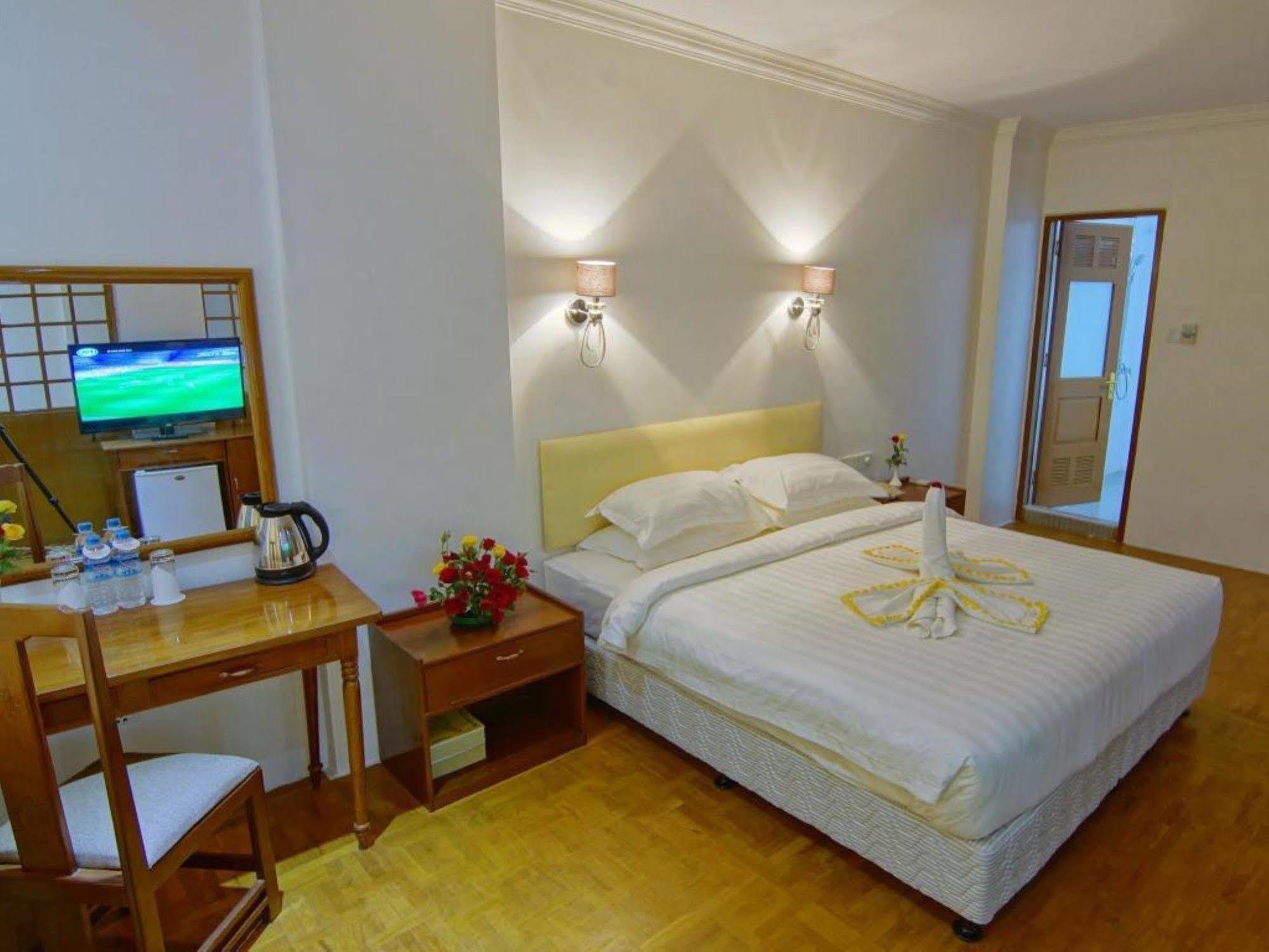 Wilson Hotel Mandalay Luaran gambar